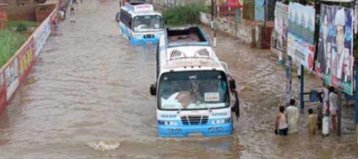 بلوچستان کے مختلف علاقوں میں بارش، ٹرینوں کی آمدو رفت معطل