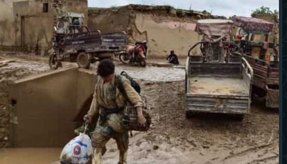 افغانستان: بارش و طوفان، 300 افراد ھلاک ،2 ہزار سے زائد گھروں کو نقصان پہنچا