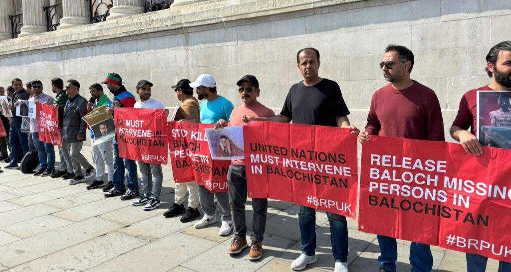 بلوچستان میں جاری پاکستانی فوج کی دہشتگردی کے خلاف لندن میں احتجاجی مظاہرہ کیا گیا۔