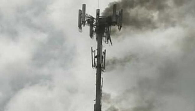 کیچ نامعلوم افراد نے موبائل ٹاور مشینری کو آگ لگادی