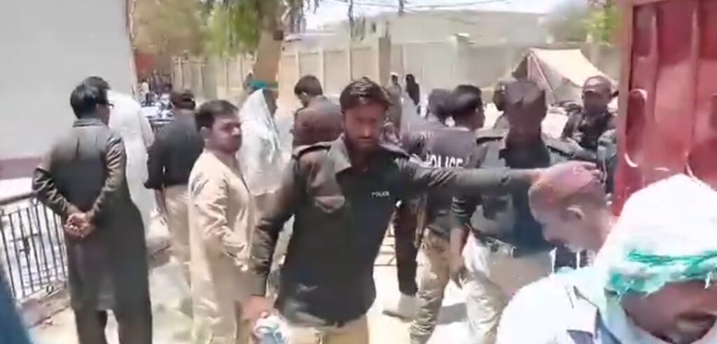 سندھ لاڑکانہ ایس پی آفس پر دستی حملہ