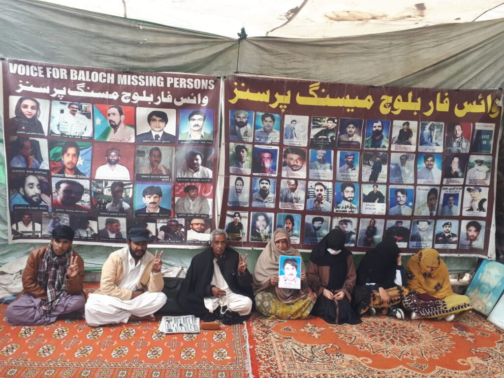 احتجاج کے 5688 دن ، جبری گمشدگی کے اثرات نے سینکڑوں خاندان کو تباہ کردیا ہے ، وفود کا لواحقین سے اظہار یکجہتی