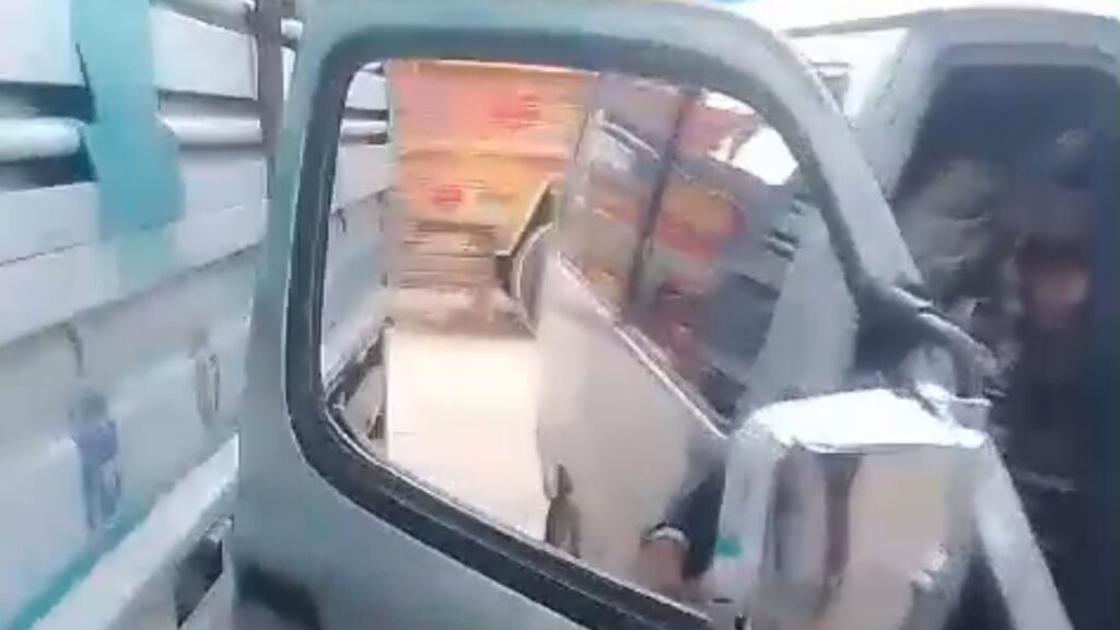 خضدار کورک ہوٹل پر کھڑی 35 سے زائد گاڑیوں کو ڈاکوؤں نے لوٹ لیا