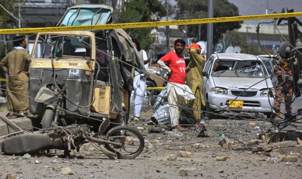 کوئٹہ: ایف سی ہیڈکوارٹرز پر دھماکے میں کم از کم 10 ہلاکتیں