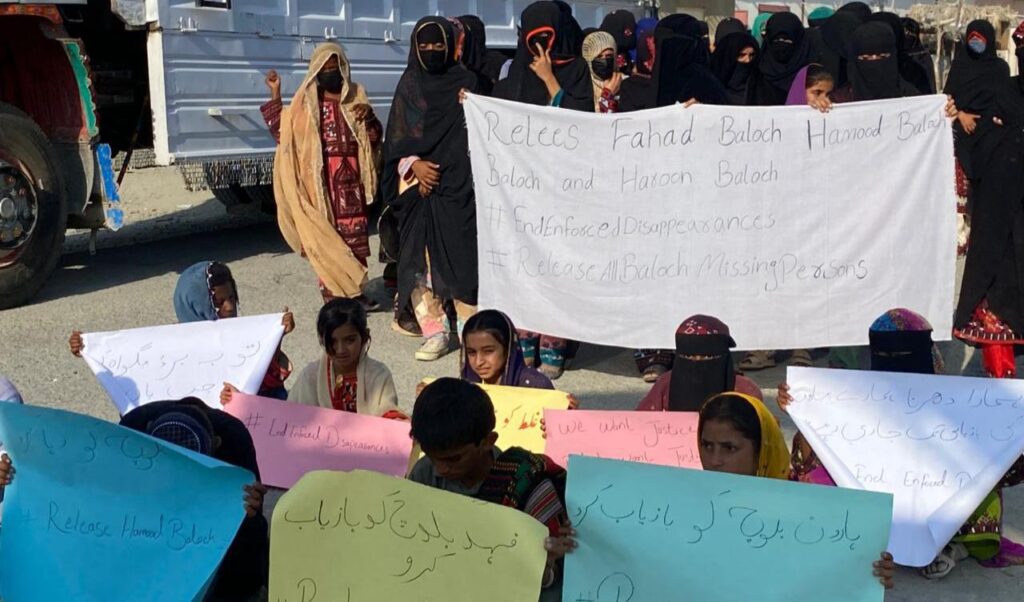 مند: احتجاجی دھرنے کا چوتھا روز، نوجوانوں کی بازیابی تک سڑکیں بند رکھنے کا اعلان