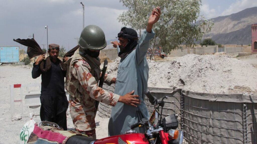 جھاؤ: آواران میں پاکستانی فوج کی فوجی جارحیت، متعدد افراد جبری  لاپتہ