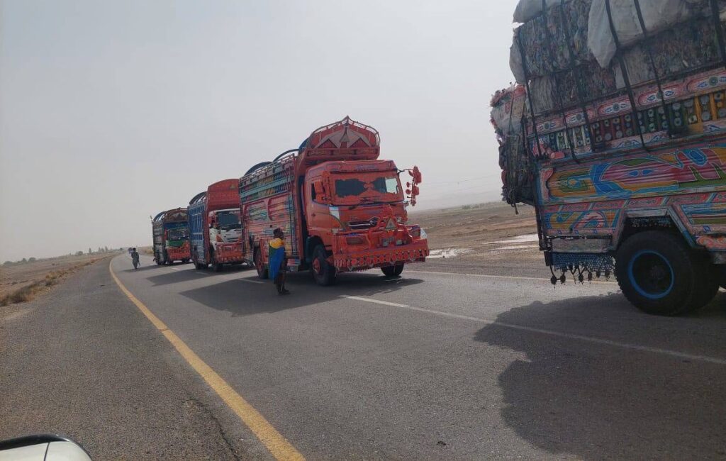 واشک: بسیمہ میں مسلح افراد کی ناکہ بندی، اسنیپ چیکنگ جاری